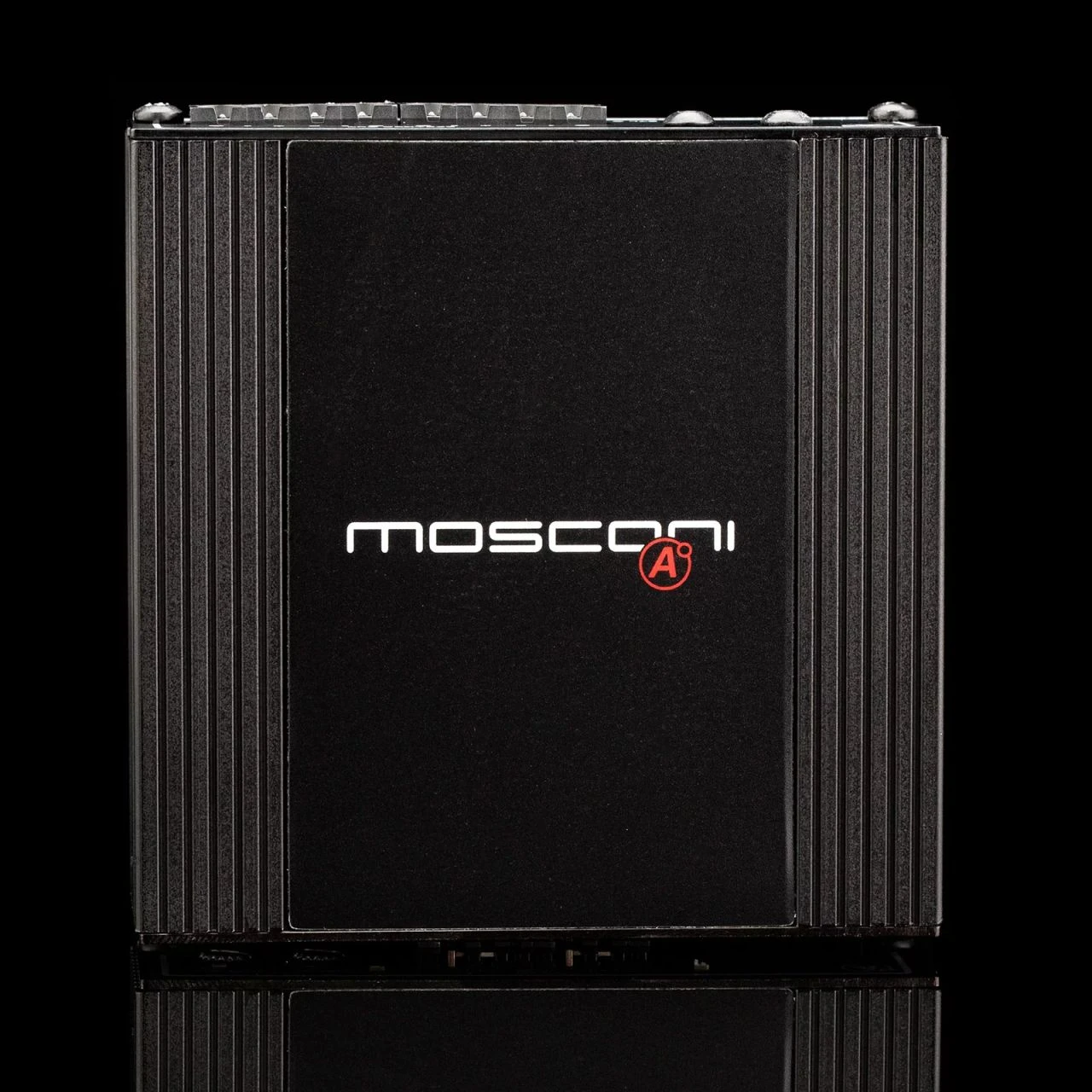 Mosconi Gladen Atomo 4 ISO Kit - 4 Kanal Verstärker Inkl. ISO Kabel-Kit 4 Mosconi Gladen Atomo 4 ISO Kit - 4 Kanal Verstärker Inkl. ISO Kabel-Kit – Bild 2